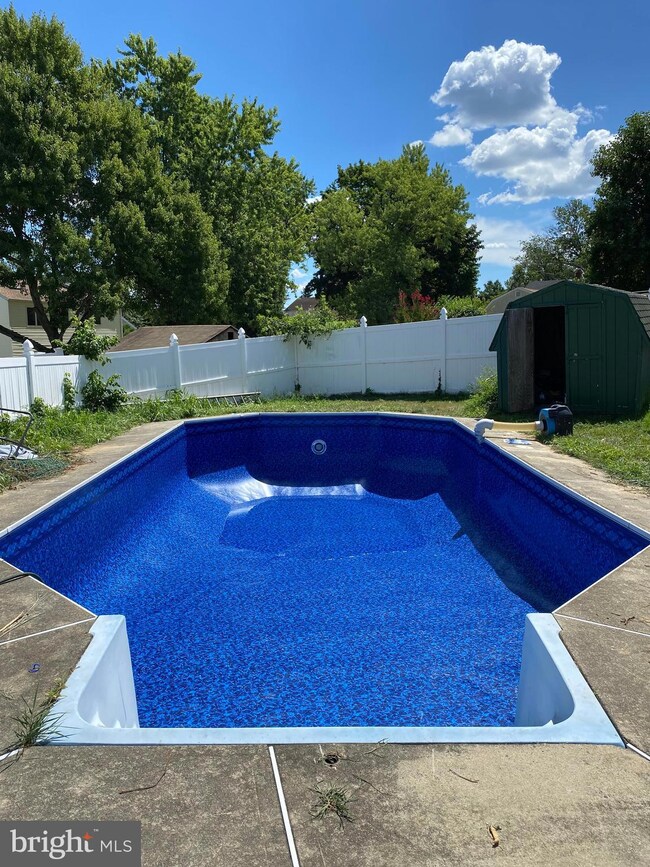 11 Tekening Way, Trenton, NJ 08690 - photo 4