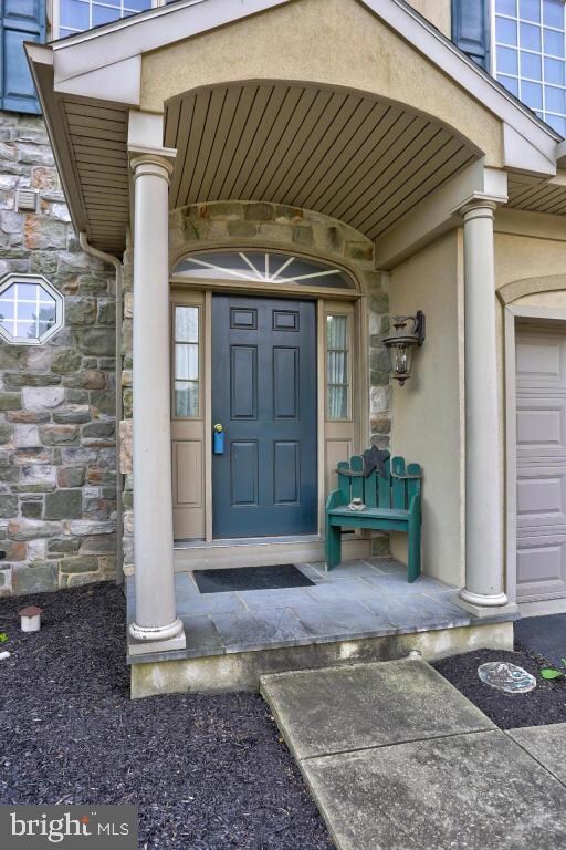 892 Walnut St, New Holland, PA 17557 - photo 2