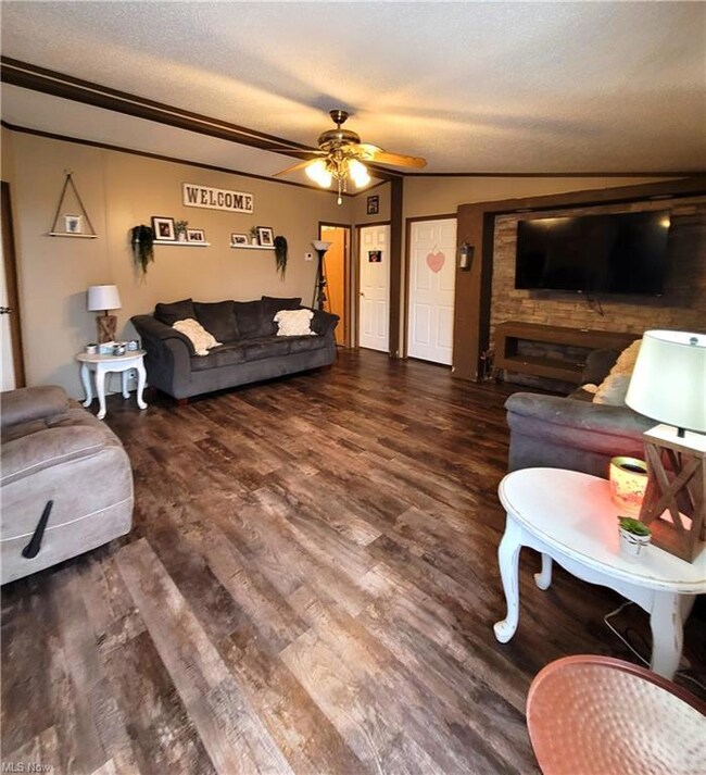 177 Rolling Park Dr N, Massillon, OH 44647 - photo 5