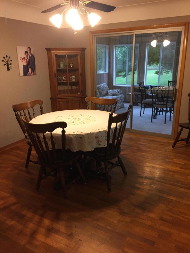 3445 Rolfe Dining rm