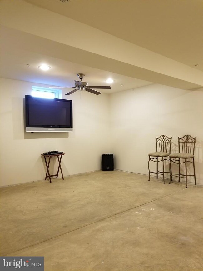 5372 Blue Crab Ln, Waldorf, MD 20602 - photo 7