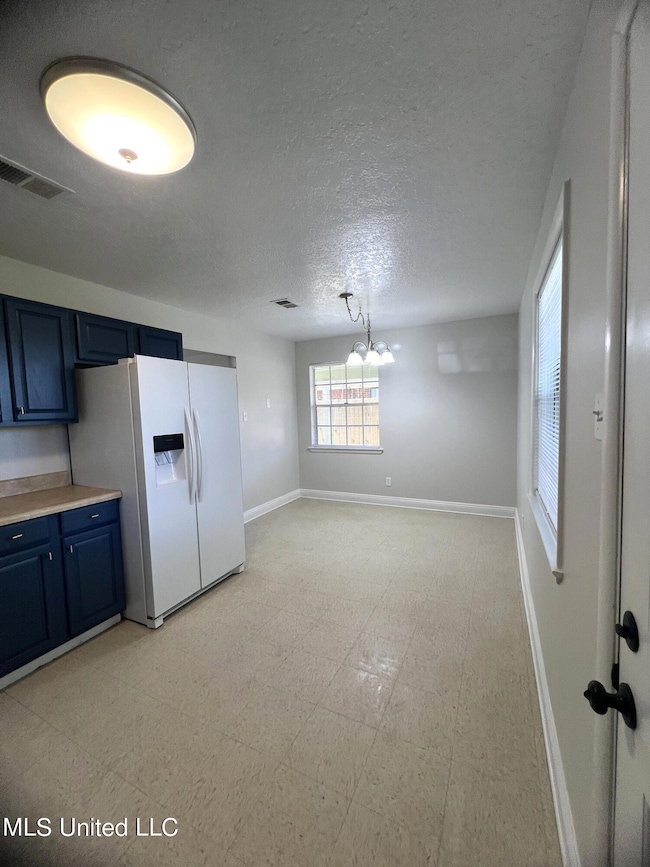 7005 Knollwood 8