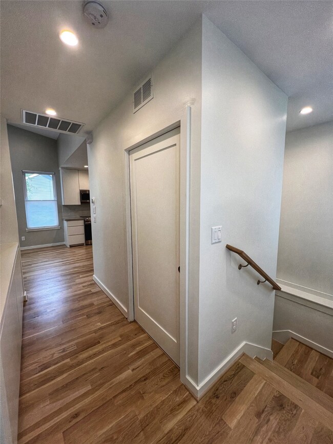 1421 Branard St unit A, Houston, TX 77006 - photo 4