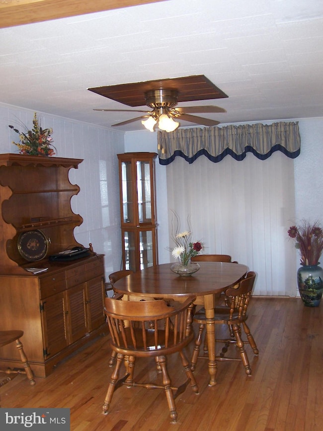 1317 Halstead Rd, Parkville, MD 21234 - photo 6