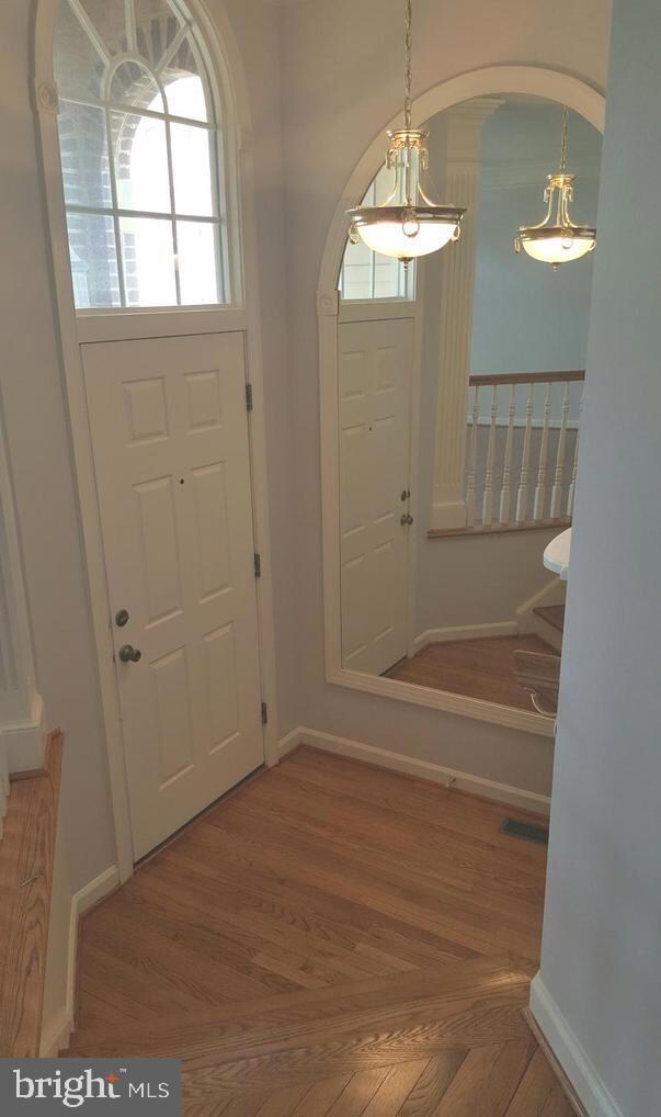 12482 Rose Path Cir, Fairfax, VA 22033 - photo 4