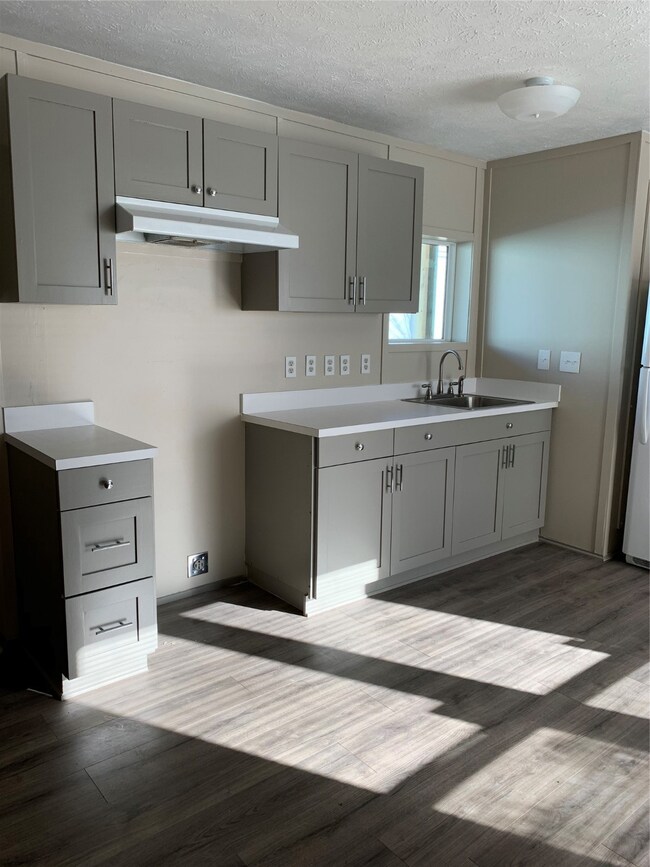 3621 County Road 161 unit D, Alvin, TX 77511 - photo 4