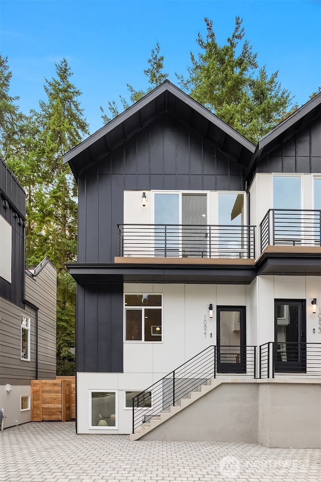 10821 11th Ave NE, Seattle, WA 98125 - photo 2