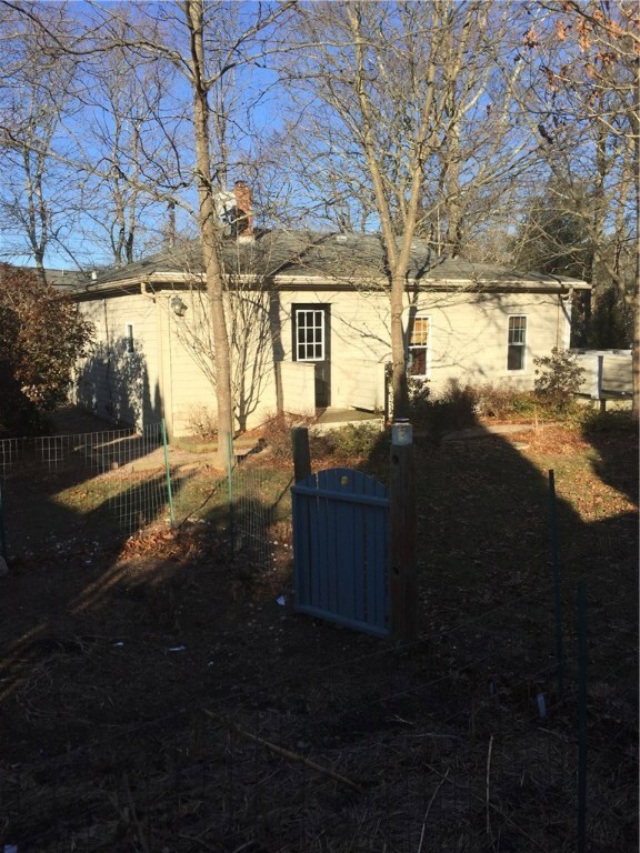 378 Allen Ave, Wakefield, RI 02879 - photo 2