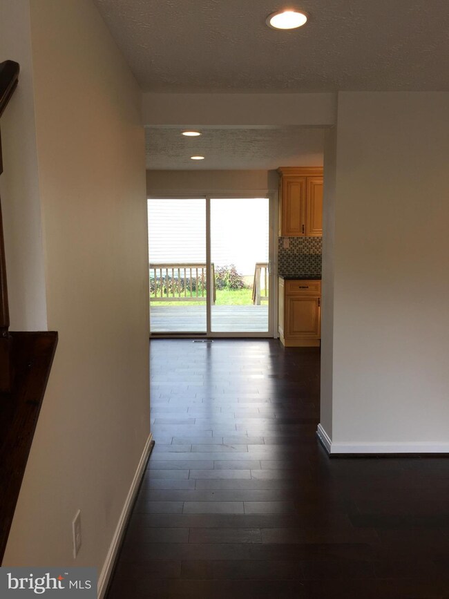 9306 Cross Timbers Ct, Laurel, MD 20723 - photo 5