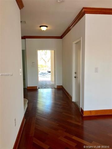 11132 NW 73rd St, Doral, FL 33178 - photo 2