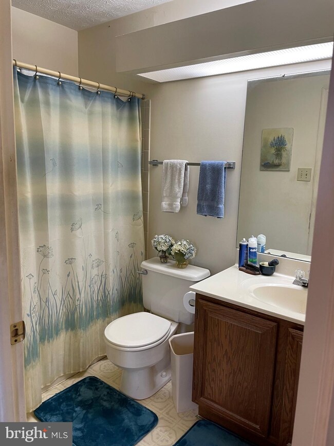 12577 Coral Grove Place, Germantown, MD 20874 - photo 7