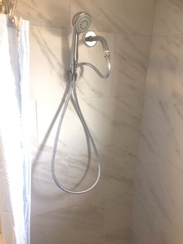 107 Siesta Rd, Carpentersville, IL 60110 - photo 7