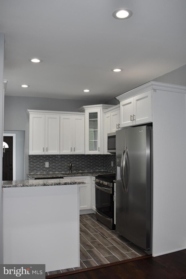 4440 Edgemont St, Philadelphia, PA 19137 - photo 5