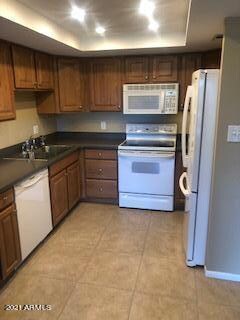 Scottsdale Shadows unit A412, Scottsdale, AZ 85251 - photo 3