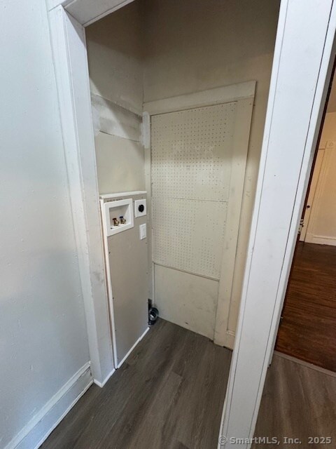 Washer/dryer hookups