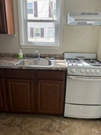 23 Keyes St unit 1, Quincy, MA 02169 - photo 3