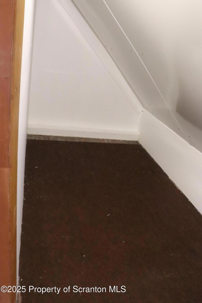 112 1st St unit B, Olyphant, PA 18447 - photo 6