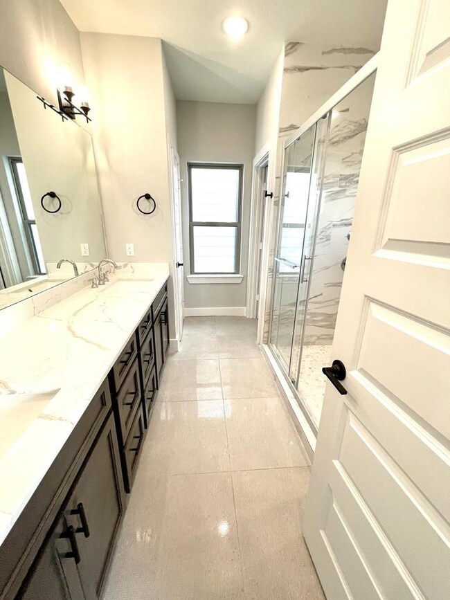 803 Thornton Rd unit B, Houston, TX 77018 - photo 4