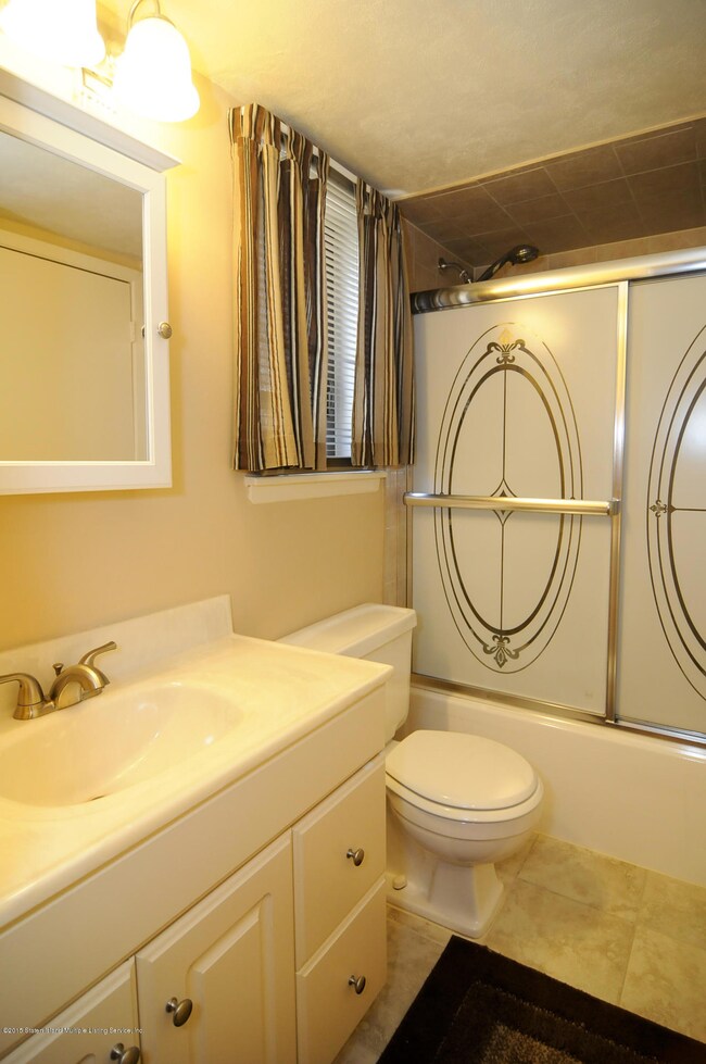 Bathroom2