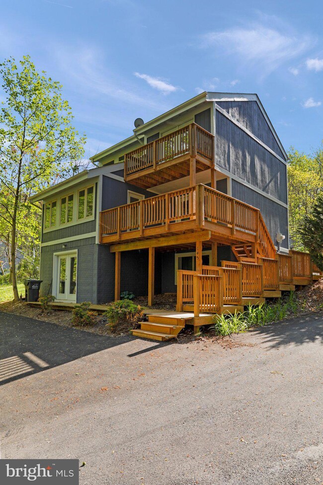 145 Skyway Ln, Chester Gap, VA 22623 - photo 7