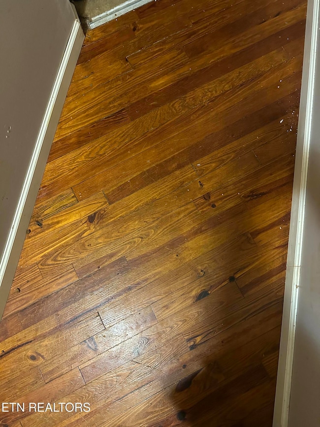 566 W Outer Dr, Oak Ridge, TN 37830 - photo 5