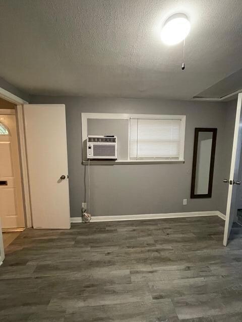 919 Laurel Dr unit (Rear), West Palm Beach, FL 33403 - photo 4