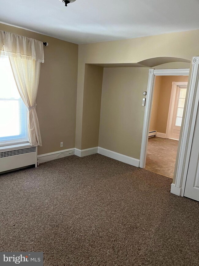 542 Main St, Pennsburg, PA 18073 - photo 6