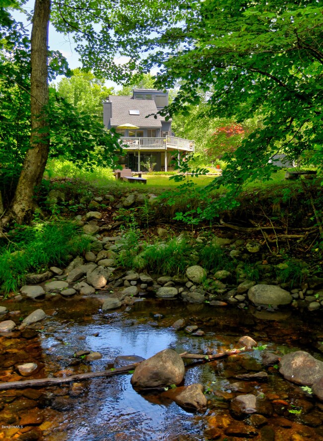 21 Sandisfield Rd Sandisfield_ _ 7