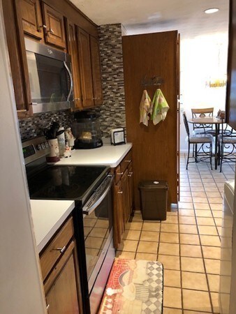 37 Devine Rd, Randolph, MA 02368 - photo 4