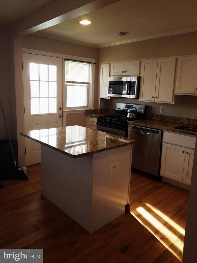 1261 Deanwood Rd, Parkville, MD 21234 - photo 7