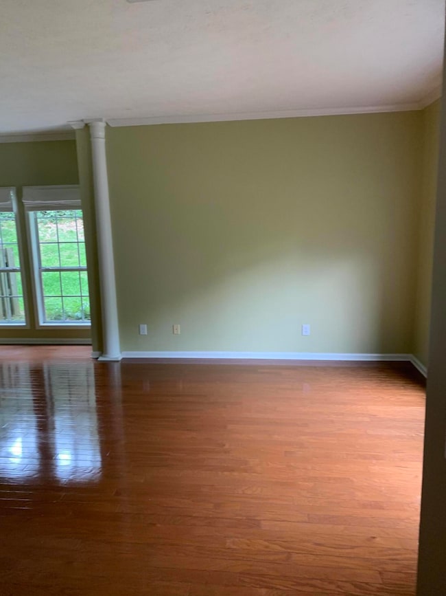 422 Dickerson Ln, Columbus, MS 39705 - photo 5