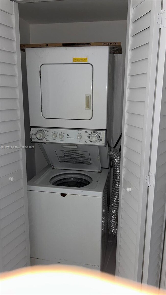 800 E Cypress Ln unit 202, Pompano Beach, FL 33069 - photo 5