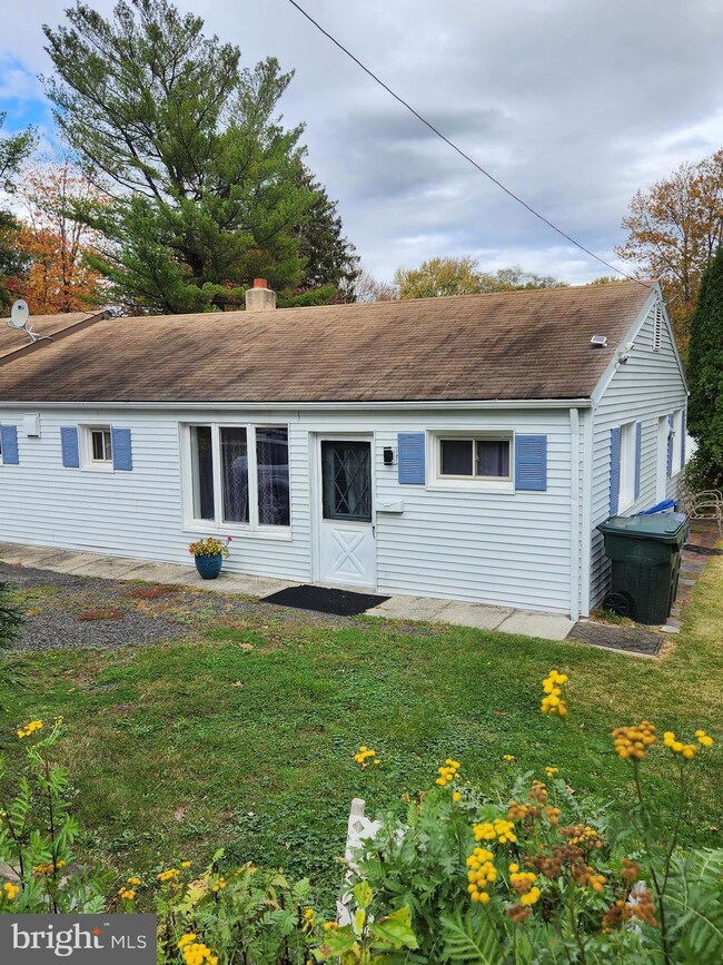 2973 Woodland Rd, Willow Grove, PA 19090 - photo 2