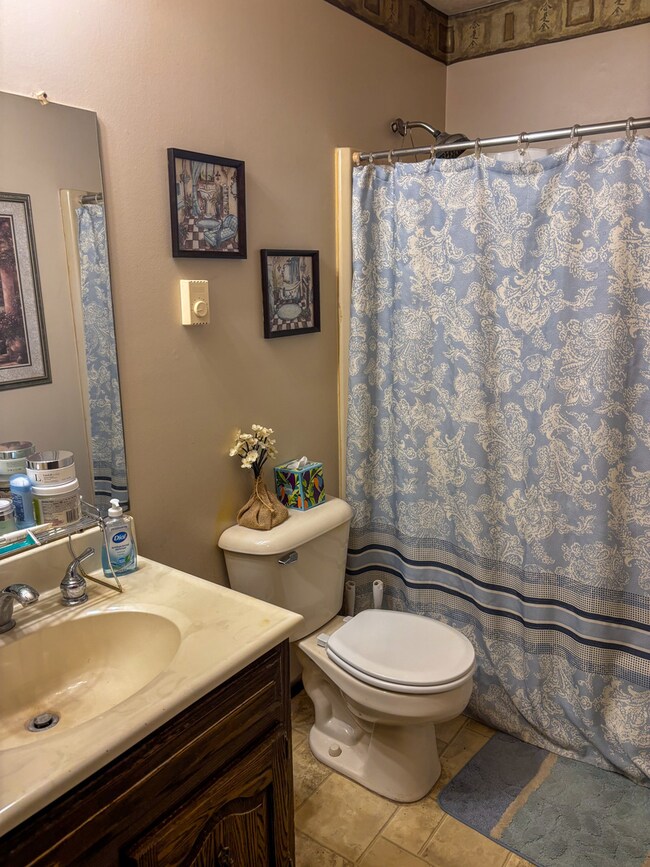 511 E High St unit 2, Morrison, IL 61270 - photo 7