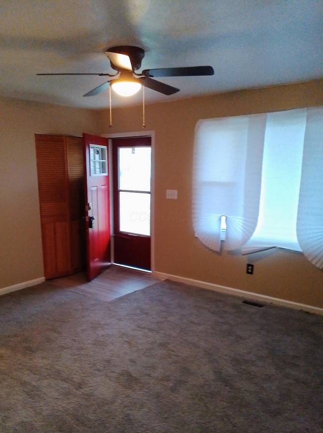 415 Florence St, Washington Court House, OH 43160 - photo 2