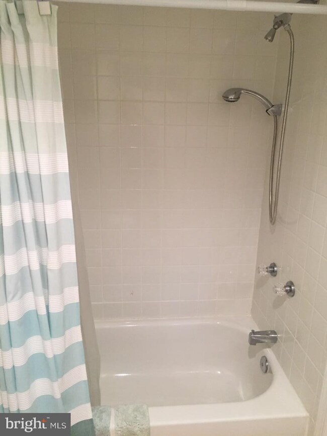 3527 Albemarle St NW unit BASEMENT, Washington, DC 20008 - photo 4