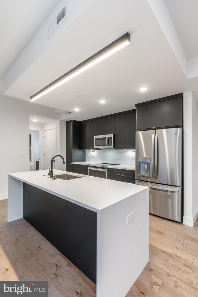 Otto on the Park unit 414, Philadelphia, PA 19121 - photo 2