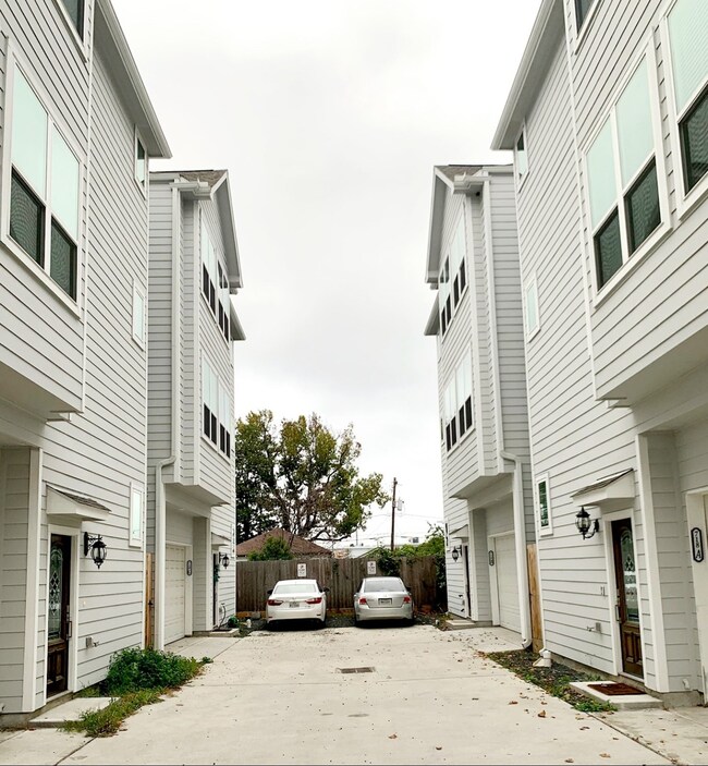 718 Link Rd unit B, Houston, TX 77009 - photo 4