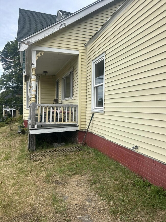 0383 side porch