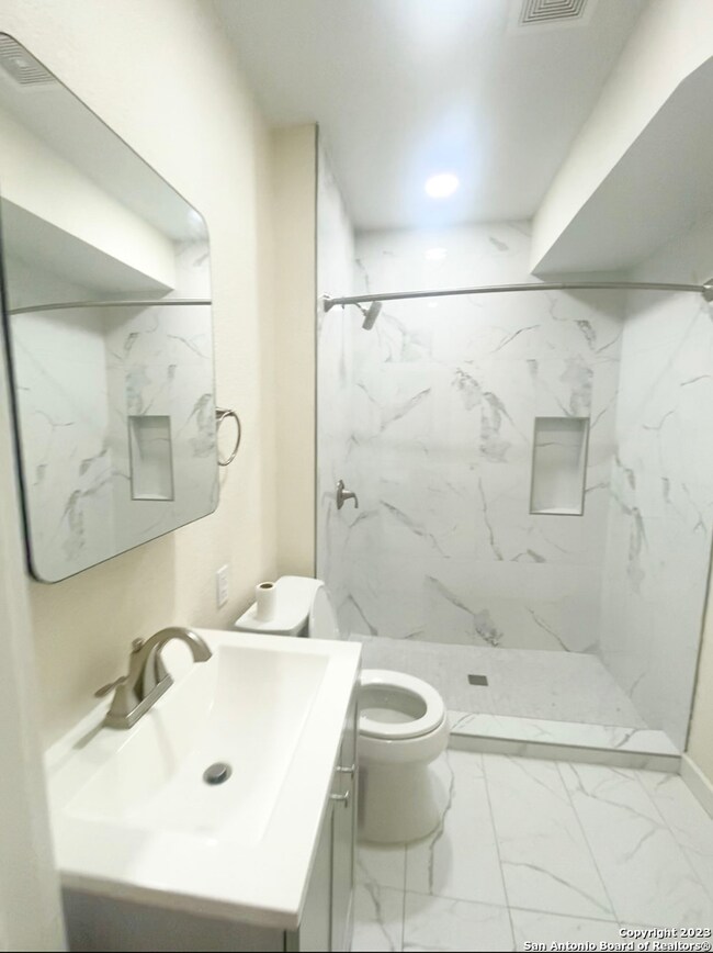 521 E Dewey Place unit 4, San Antonio, TX 78212 - photo 5