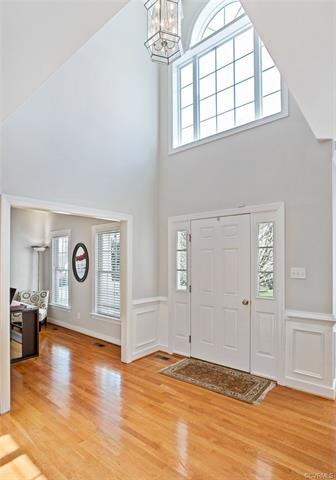 Stunning light and bright foyer