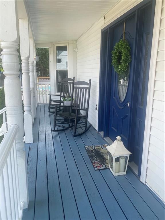 533 Laurel Hill Ave, Cranston, RI 02920 - photo 5