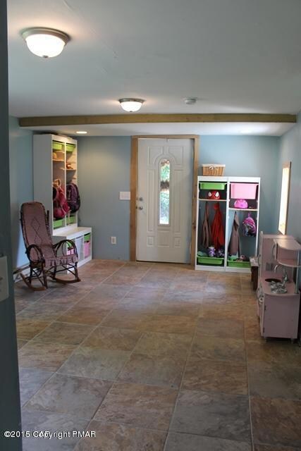 552 Interchange Rd, Kresgeville, PA 18333 - photo 2