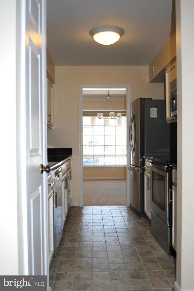 19 Hickory Hill Ct, Silver Spring, MD 20906 - photo 7