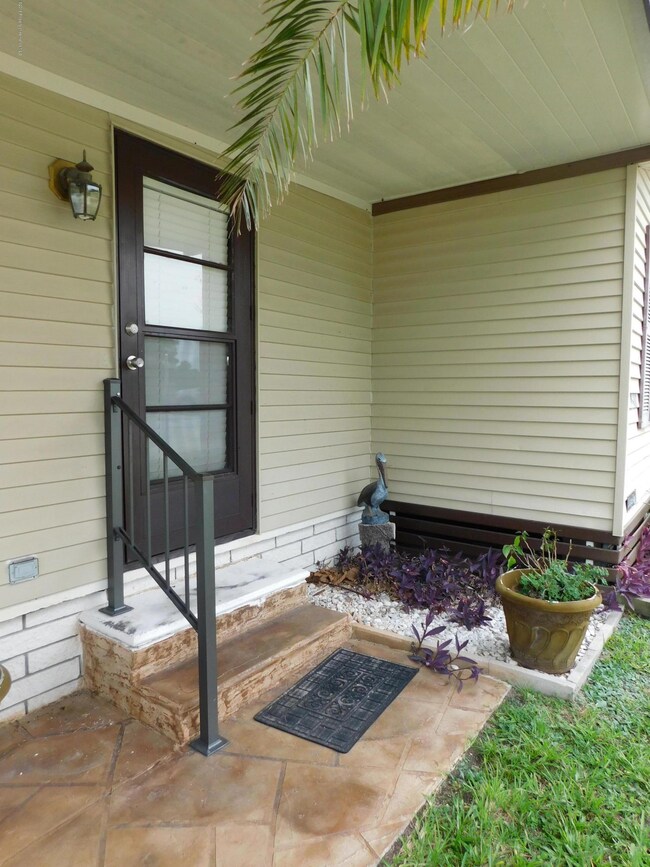 9302 Bob Cat Dr, Weeki Wachee, FL 34613 - photo 5