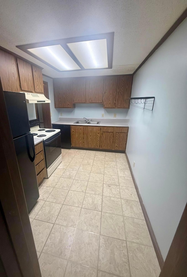 1718 Sunapple Way, Columbus, OH 43232 - photo 5