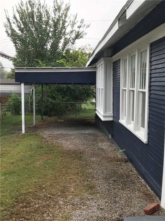 1021 N Broadway Ave, Shawnee, OK 74801 - photo 2