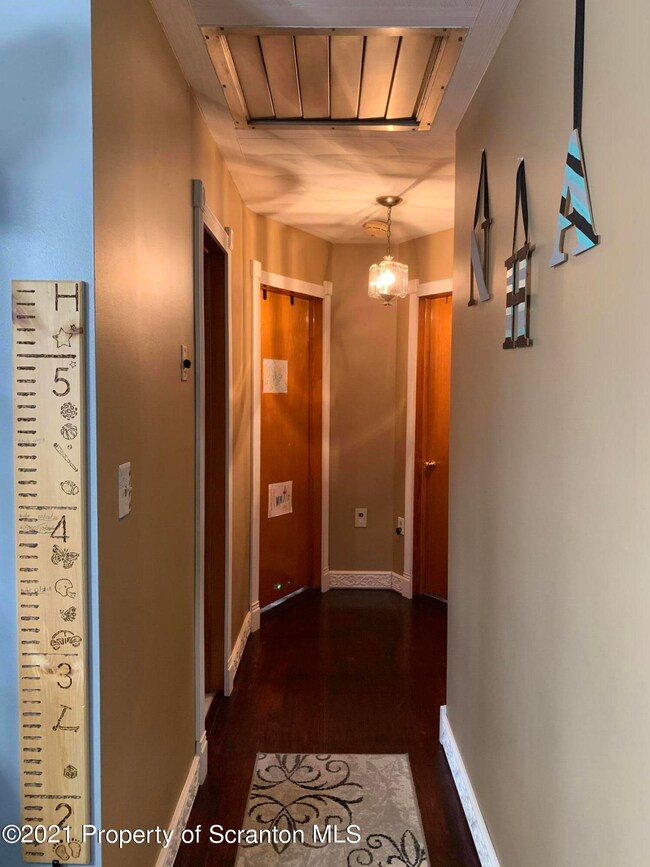 1 Garber St, Old Forge, PA 18518 - photo 6