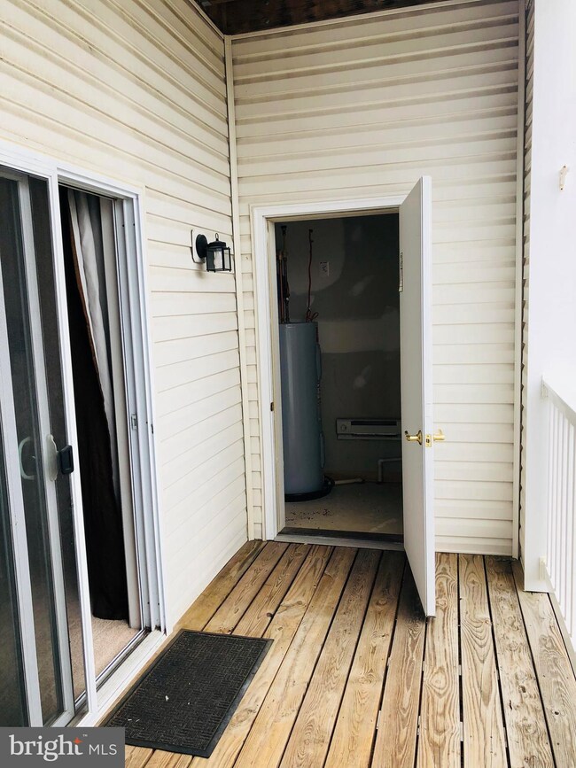 23580 F D R Blvd unit 309, California, MD 20619 - photo 7