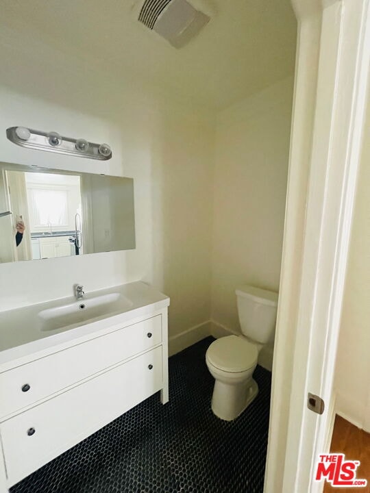 202 S Berendo St unit 202 1/2, Los Angeles, CA 90004 - photo 5